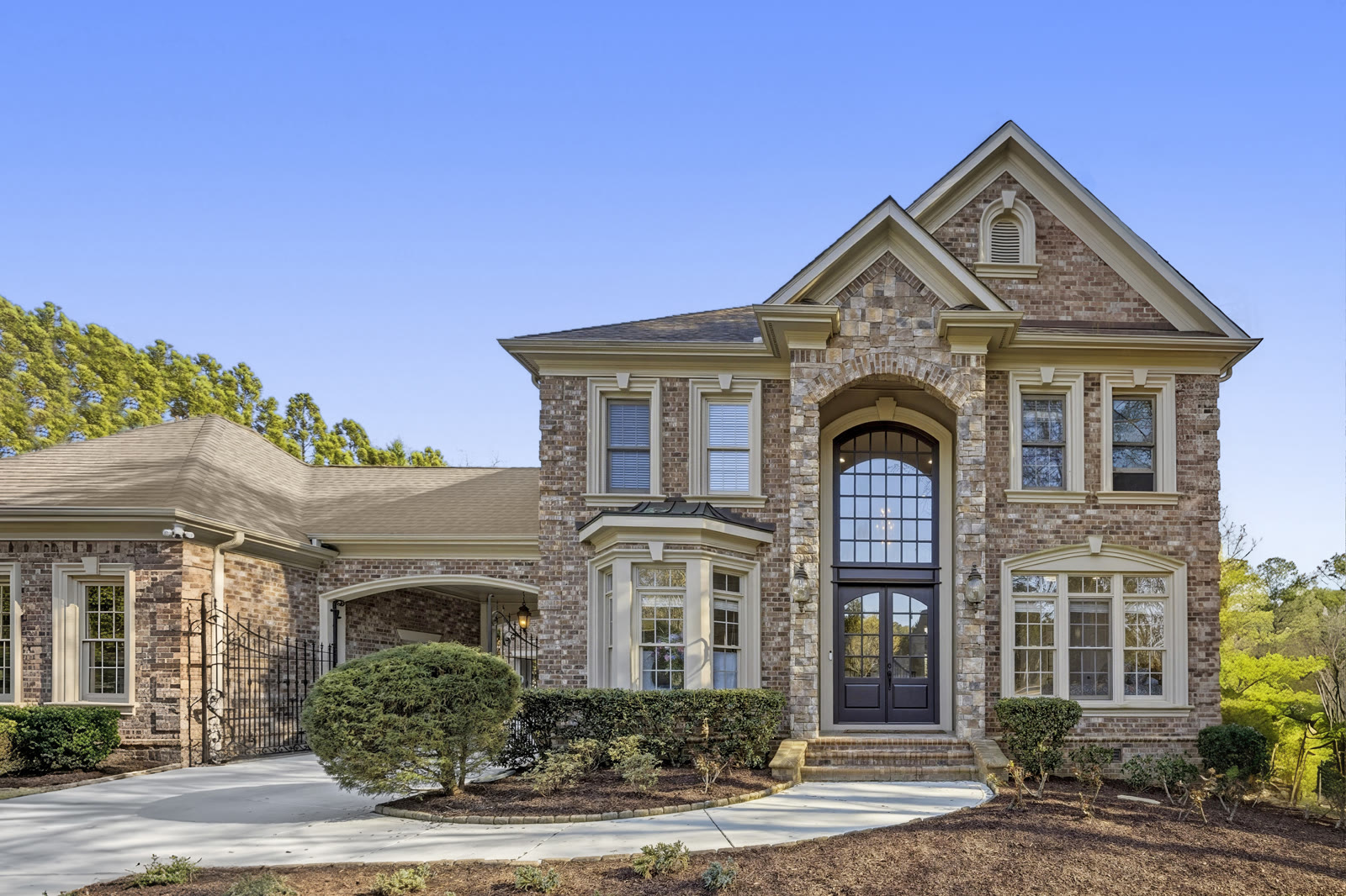 A listing shot in daylight